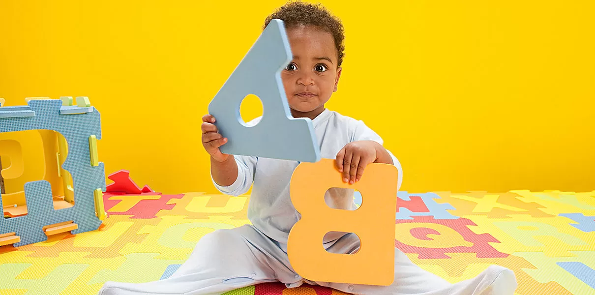 Дети из двуязычных семей переключают внимание быстрее