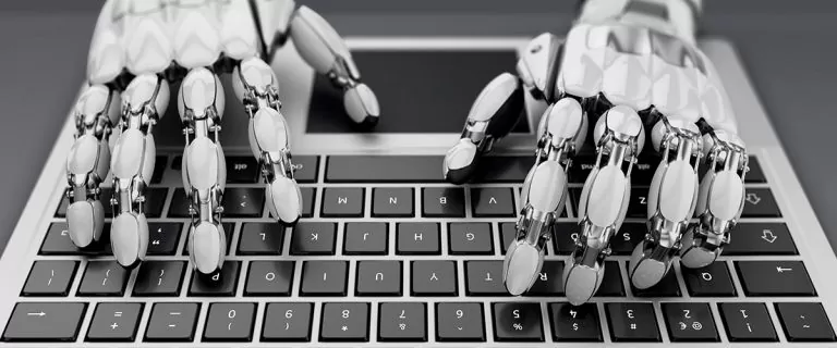 Microsoft заменяет журналистов искусственным интеллектом