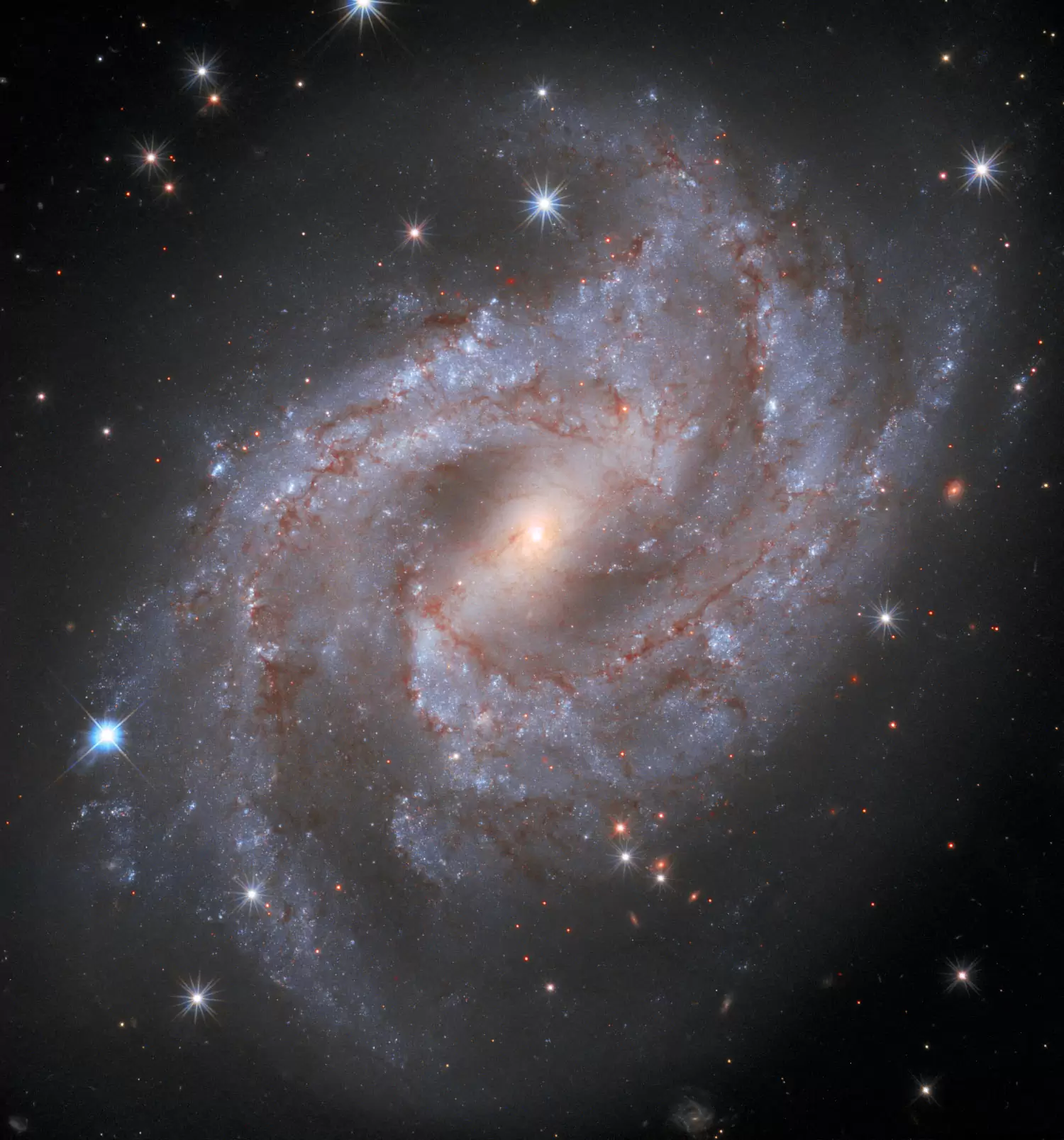 Хаббл наблюдает впечатляющую сверхновую в галактие NGC 2525