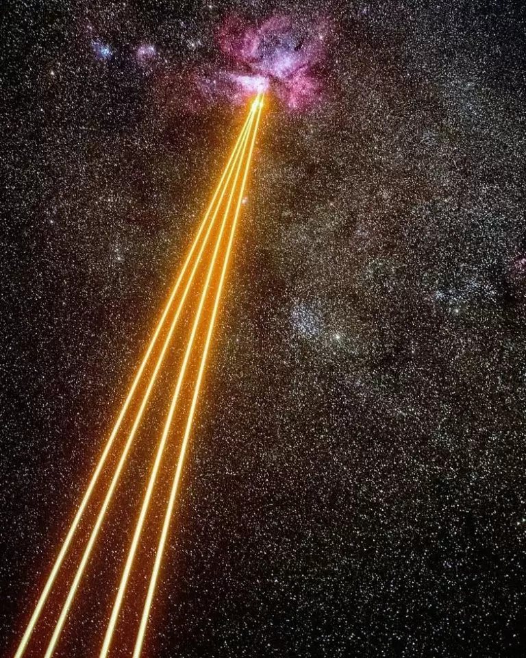 Четыре лазерных луча